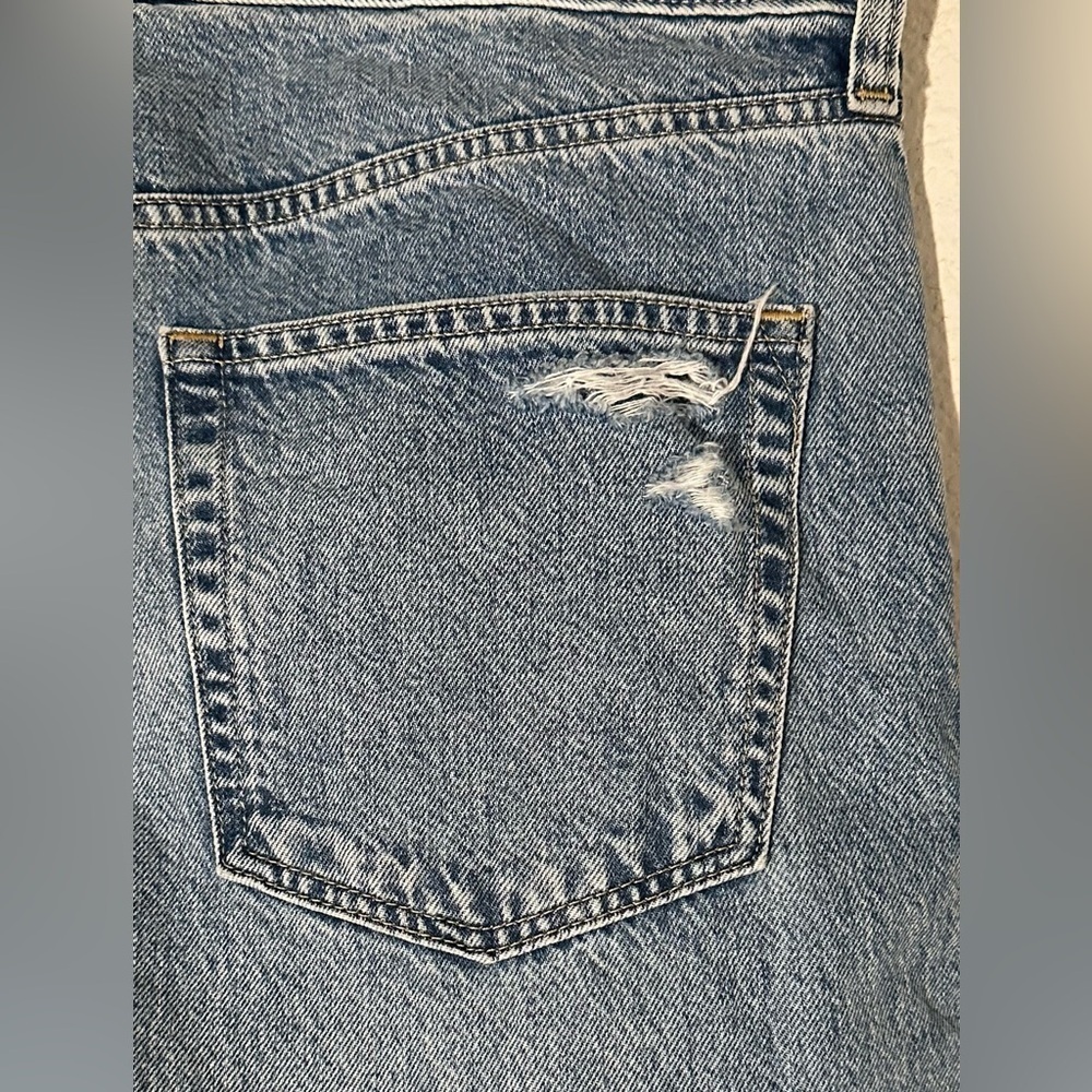 Women’s The Gap, Distressed Blue Jeans,size 12 T. - Picture 6 of 10